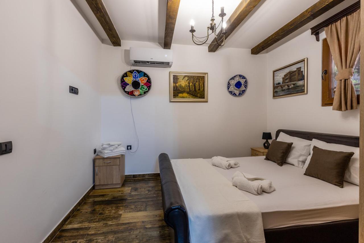 Luxury House Lotos Apartment Golubovci Exterior photo